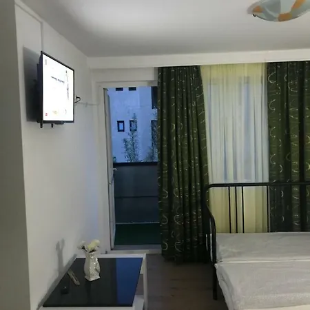 Studio Mario Gazde/Camere de închiriat Costineşti